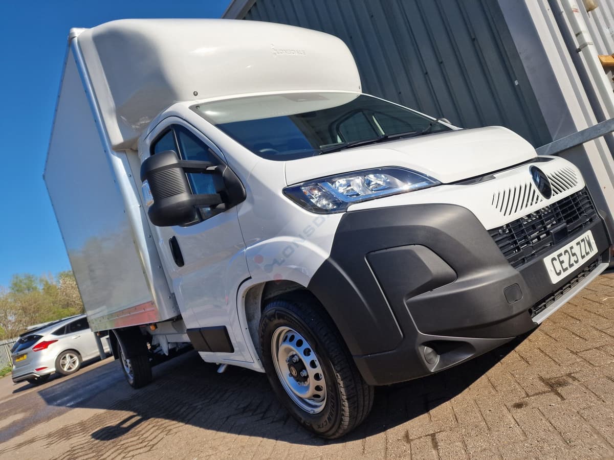 Citroen Relay Luton Body van 16.4ft 35L3 2.2BlueHDi 140ps Euro 6.4, photo 2