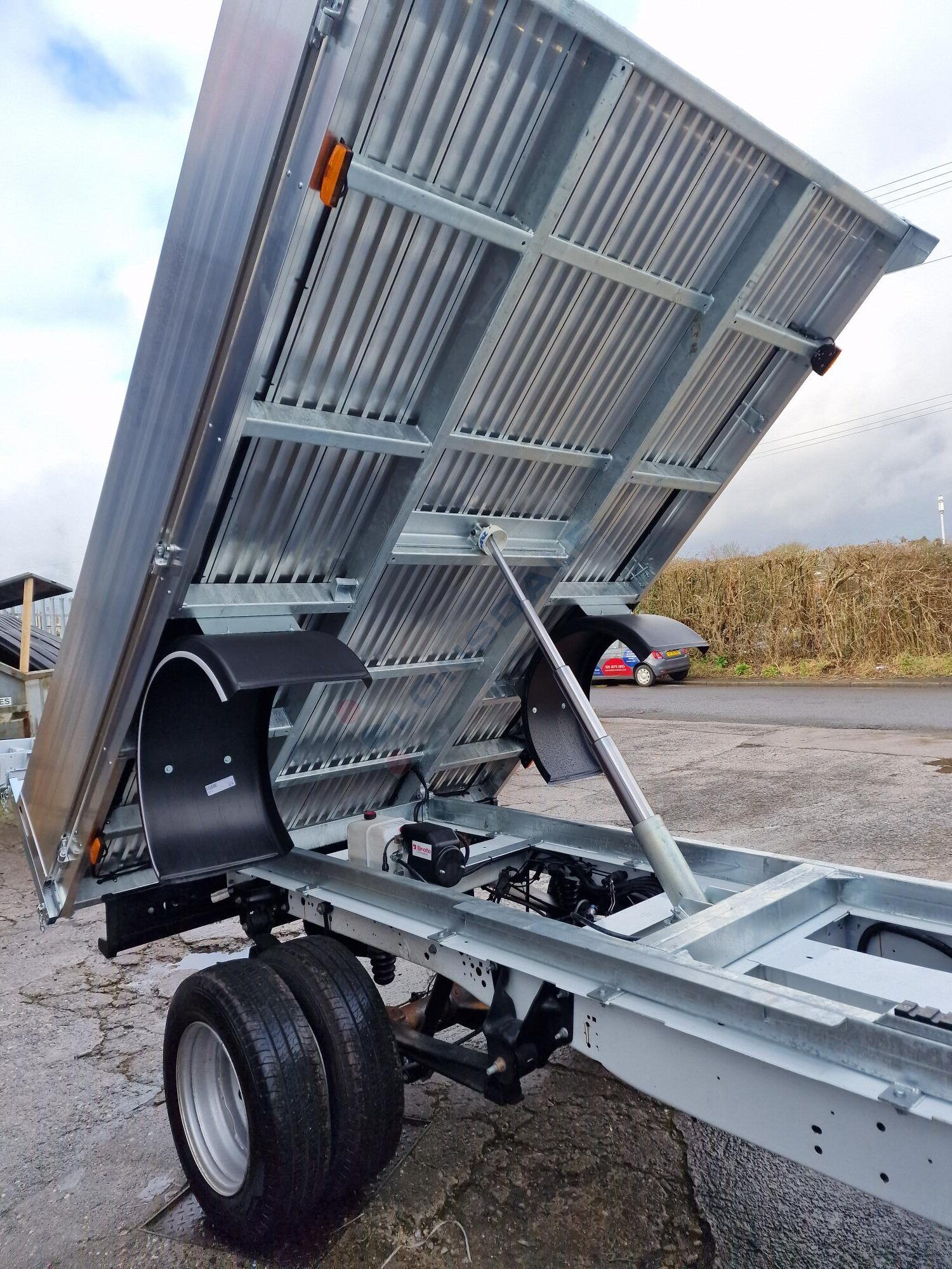 Ford Transit L2 RWD DRW 2.0 Leader Ecoblue 130ps 3200mm Tipper Body