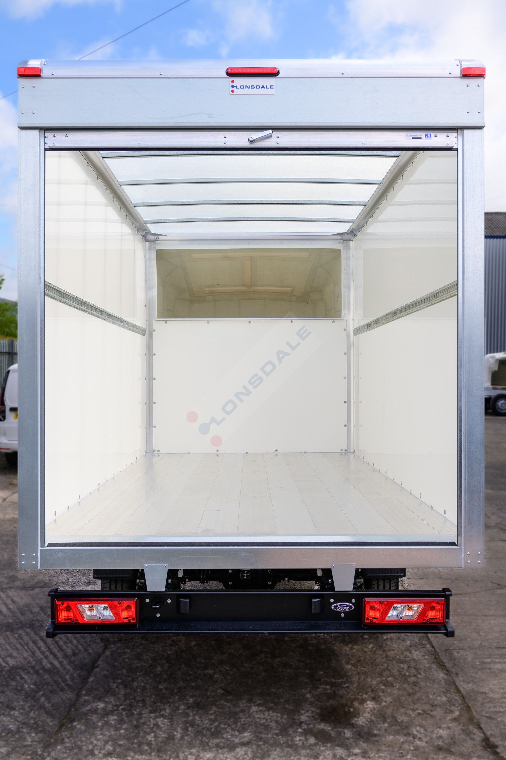 Ford Transit L4 RWD SRW lightweight luton body