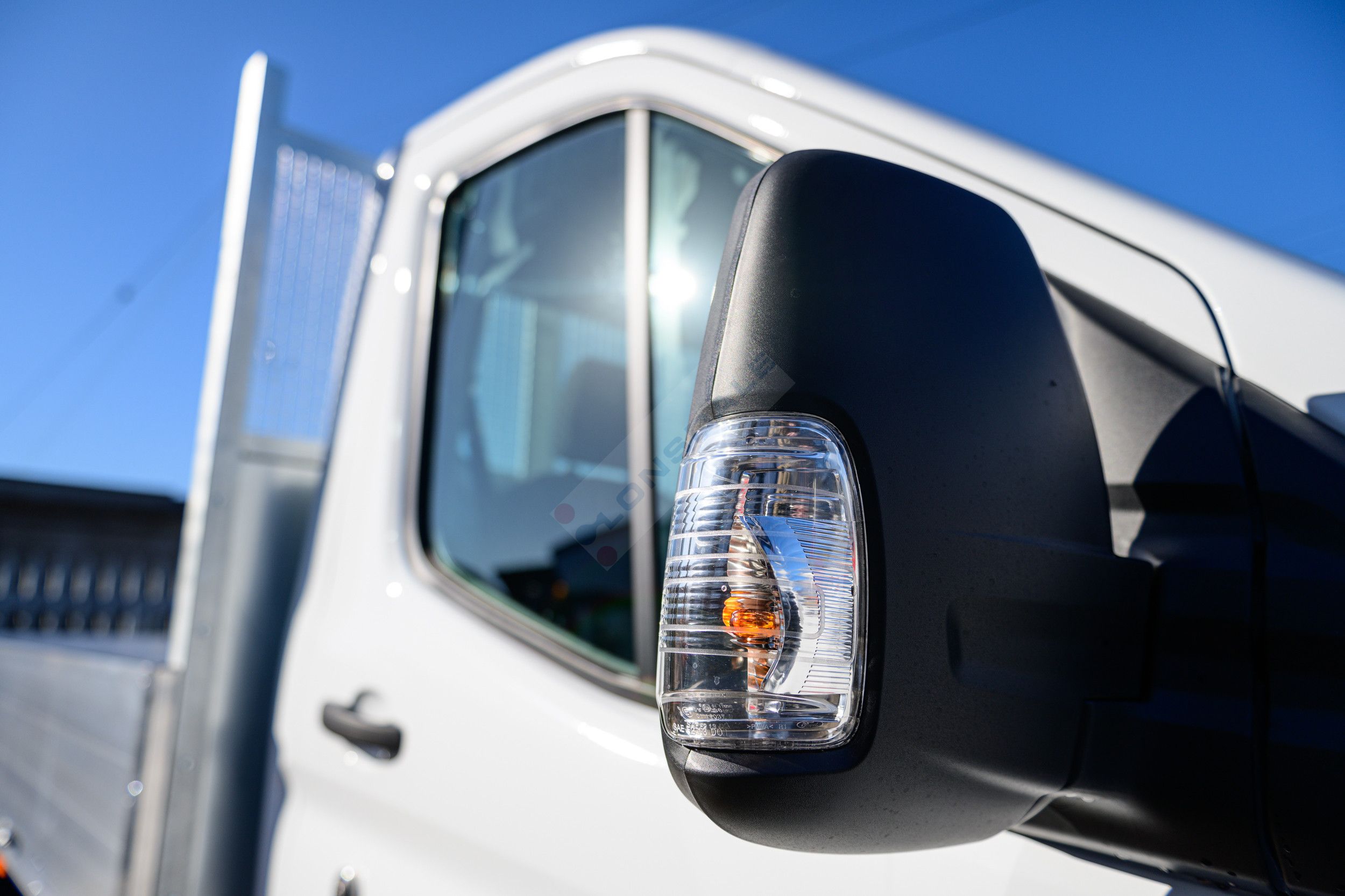 Ford Transit L5 RWD DRW 2.0 Ecoblue 130ps 5200mm dropside body