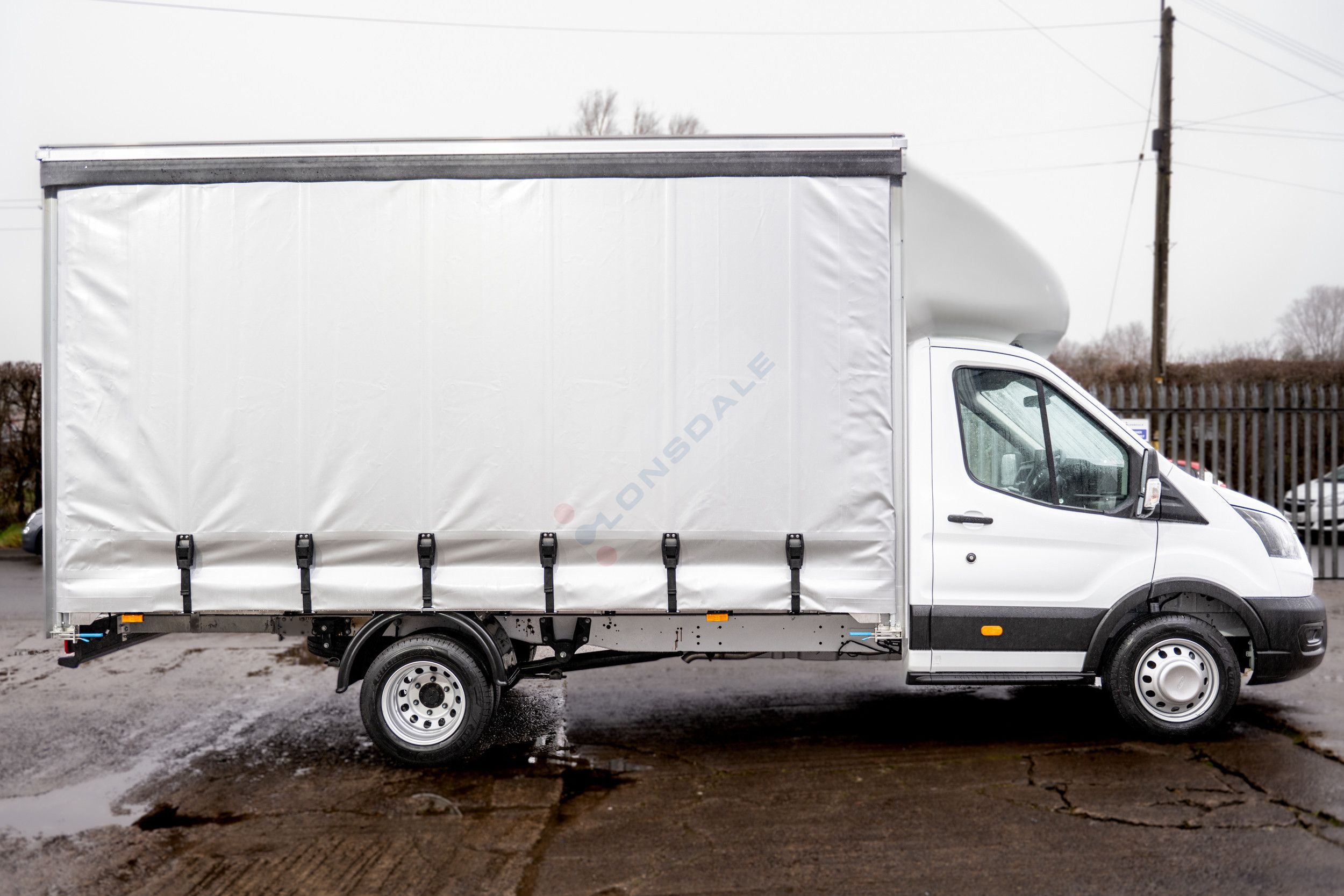 Ford Transit L5 RWD DRW 2.0 Ecoblue 130ps 5200mm lightweight curtain sider