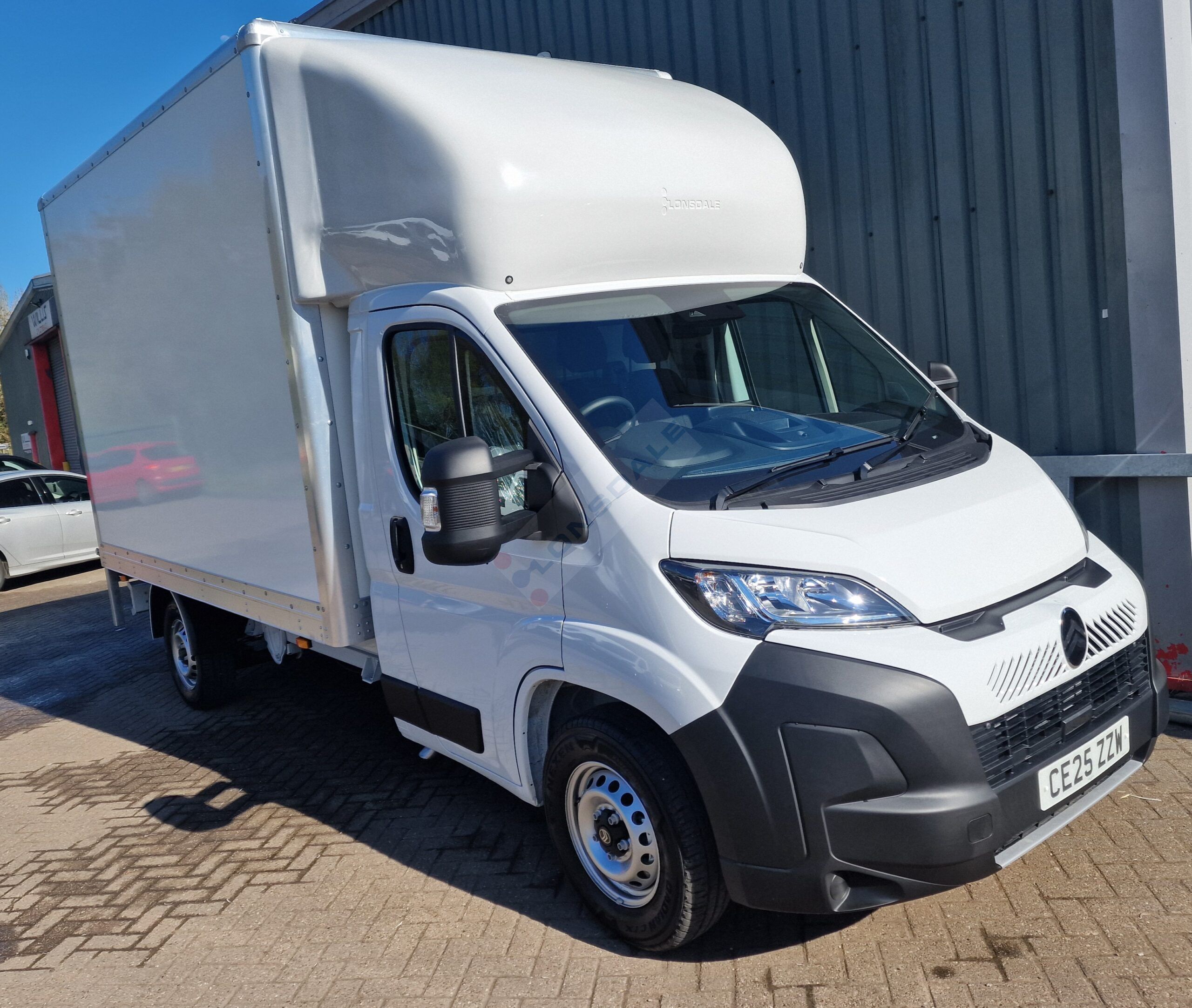 Peugeot Boxer Luton Body van 335L3