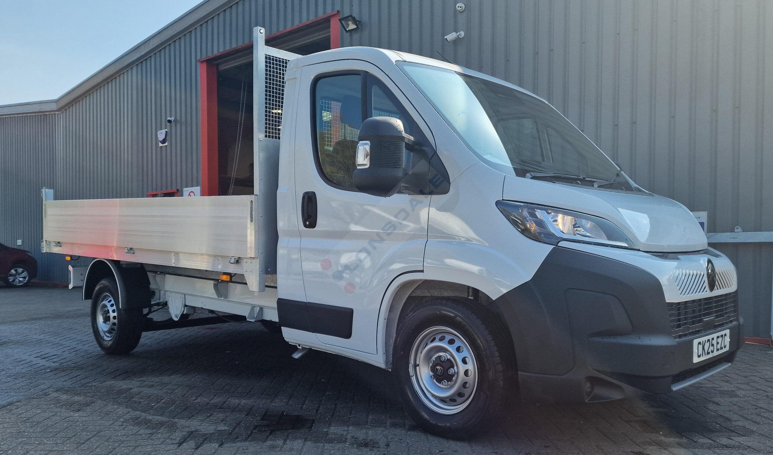 Peugeot Boxer Tipper 11.6ft 335L2 2.2BlueHDi 140ps Euro 6.4