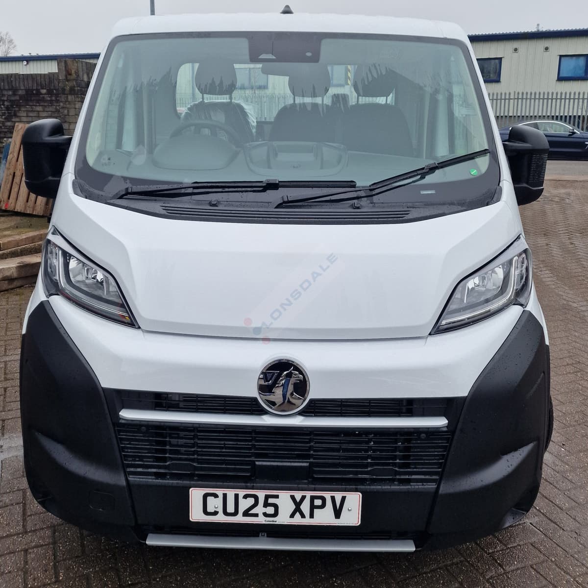 Vauxhall Movano Lightweight Luton Body van 13.4ft 35L3 2.2BlueHDi 140ps Euro 6.4, photo 2