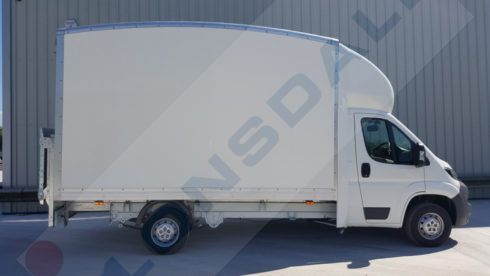 Peugeot Boxer Contour Lightweight Luton Body van 14.6ft 335L3 2.2BlueHDi 140ps Euro 6.4