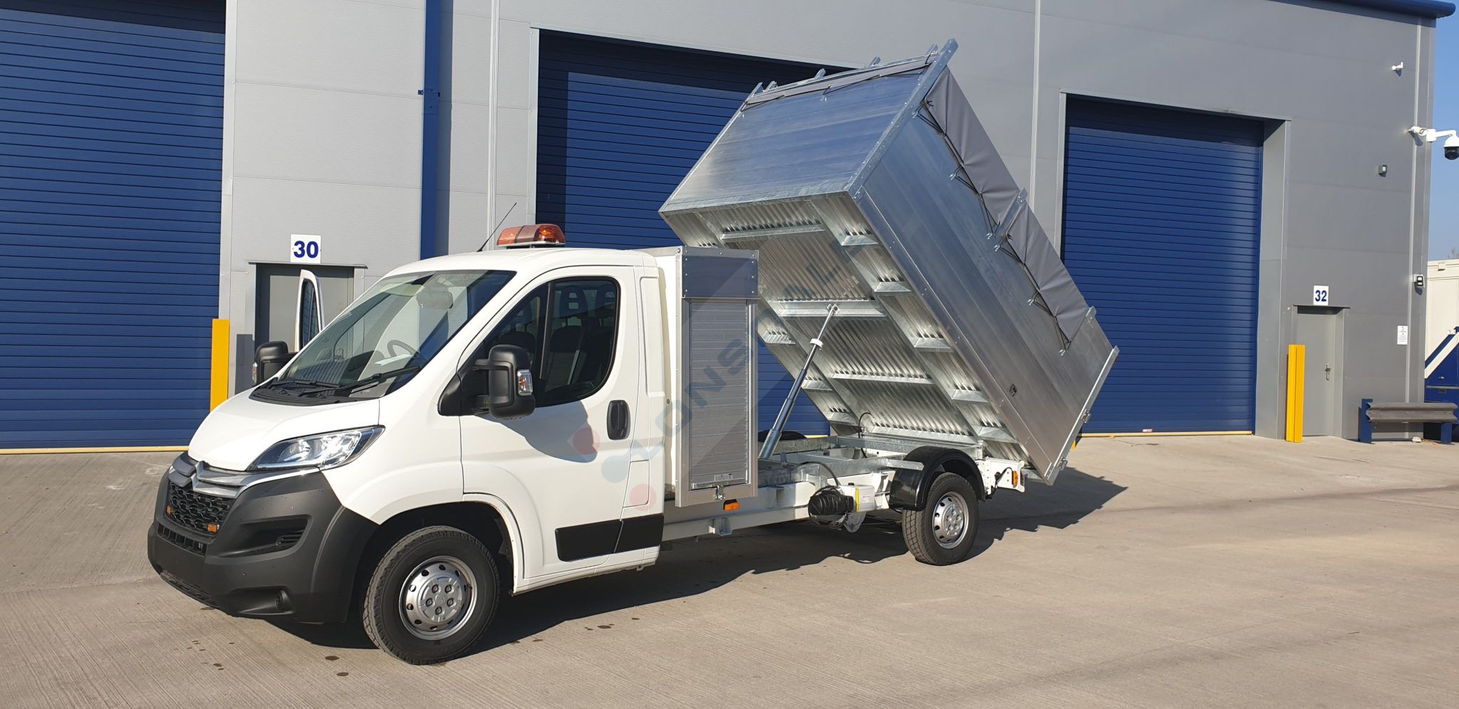 Peugeot Boxer Arb Tipper 335L3 2.2BlueHDi 140ps Euro 6.3 Lonsdale