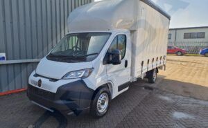 Citroen Relay Lightweight Curtain Side 13.4ft 335L3 2.2BlueHDi 140ps Euro 6.4