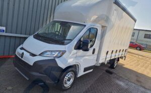 Citroen Relay Lightweight Curtain Side 13.0ft 335L3 2.2BlueHDi 140ps Euro 6.4