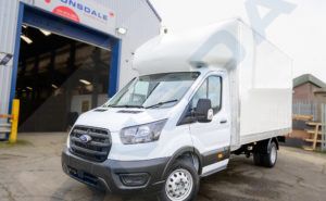 Ford Transit L4 RWD DRW 2.0 Ecoblue 130ps 4115mm lightweight luton body